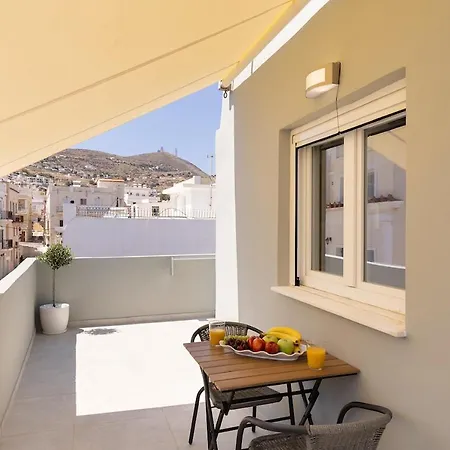 Daire Alpha Rooftop, Cozy With Town View
