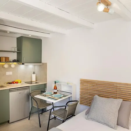 Apartman Alpha Rooftop, Cozy With Town View *