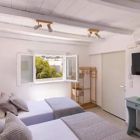 Alpha Rooftop, Cozy With Town View Apartman